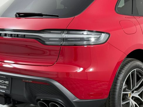 Certified 2026 Porsche Macan AWD/4WD image 25