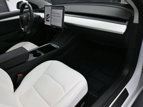 Used 2021 Tesla Model 3 Standard Range Plus RWD image 39