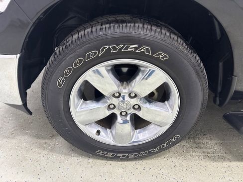 Used 2017 RAM 1500 Big Horn AWD/4WD image 14