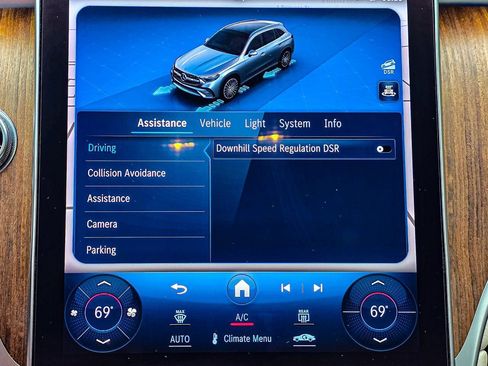 Used 2023 Mercedes-Benz GLC 300 4MATIC image 18