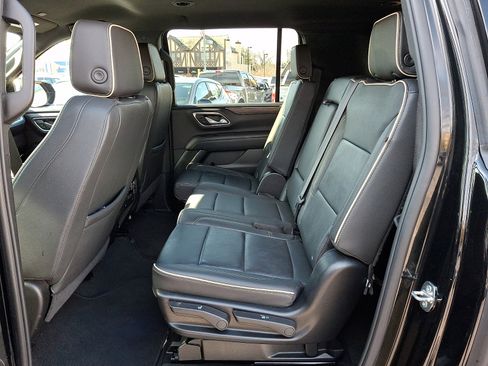 Certified 2024 Chevrolet Suburban Premier image 11