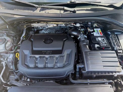 Used 2021 Volkswagen Tiguan S image 35