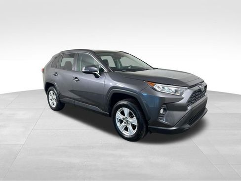 Used 2021 Toyota RAV4 XLE image 8