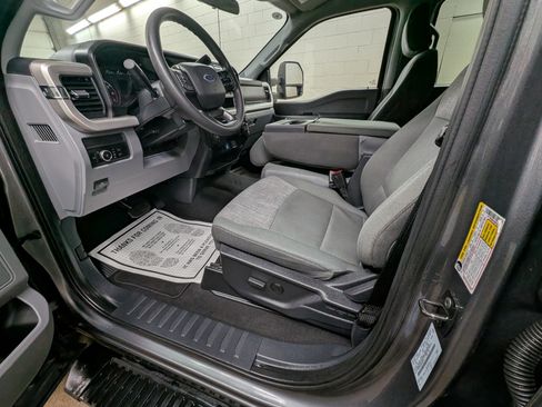 Used 2025 Ford F250 XLT image 14