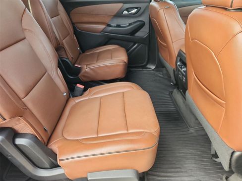 Used 2020 Chevrolet Traverse High Country FWD image 26