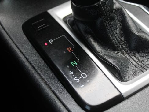 Used 2019 Toyota Highlander LE FWD image 33