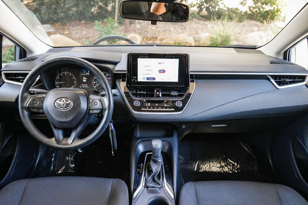 Used 2024 Toyota Corolla LE FWD image 11