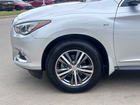 Used 2020 INFINITI QX60 Luxe w/ Essential Package FWD image 8
