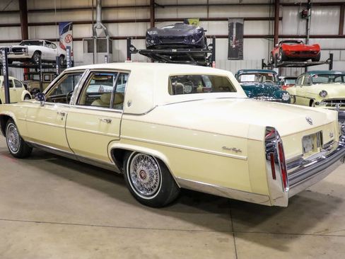 Used 1986 Cadillac Brougham Brougham image 6