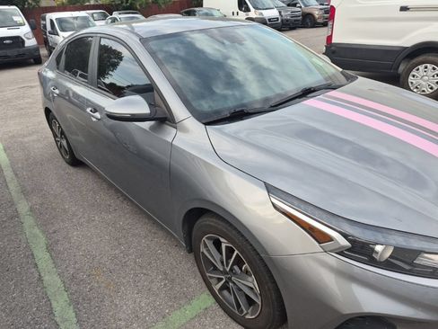 Used 2023 Kia Forte LXS w/ LXS Technology Package FWD image 21