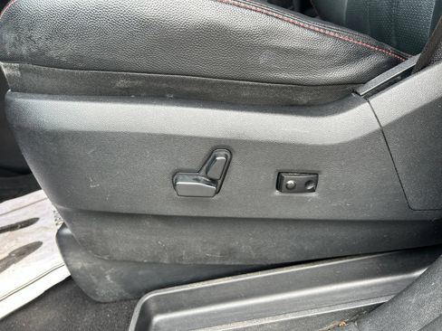 Used 2019 Dodge Grand Caravan GT FWD image 12