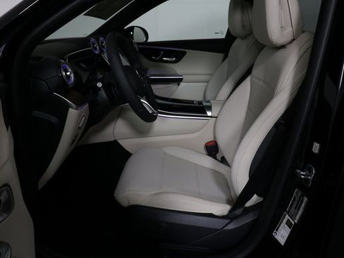 Used 2025 Mercedes-Benz GLC 350e 4MATIC image 14