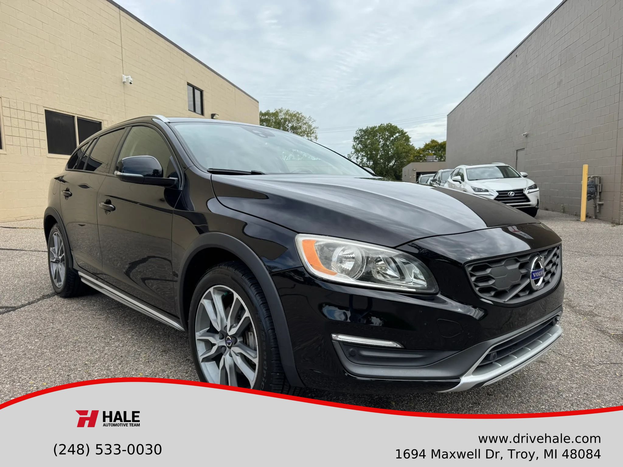 Used 2016 Volvo V60 T5 Cross Country w/ Convenience Package AWD/4WD image 1