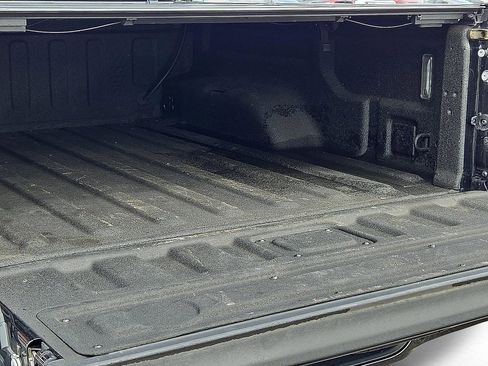 Used 2021 Jeep Gladiator Overland image 8