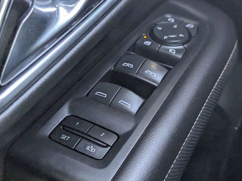 Used 2021 GMC Yukon XL SLT w/ SLT Luxury Plus Package image 27