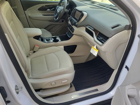 Used 2020 GMC Terrain Denali w/ Denali Premium Package image 11