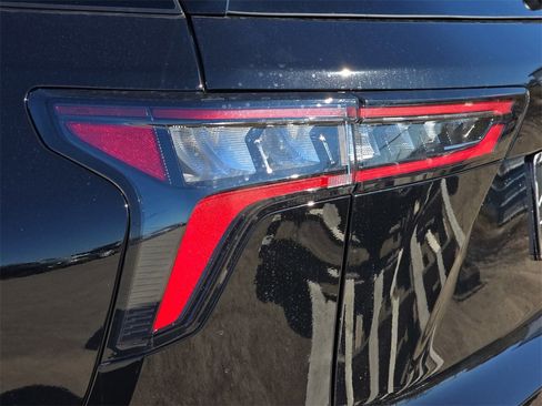 New 2026 Chevrolet Equinox LT w/ Convenience Package II image 32