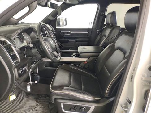 Used 2023 RAM 1500 Laramie AWD/4WD image 10