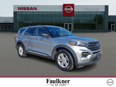 Used 2020 Ford Explorer XLT w/ Class III Trailer Tow Package image 1