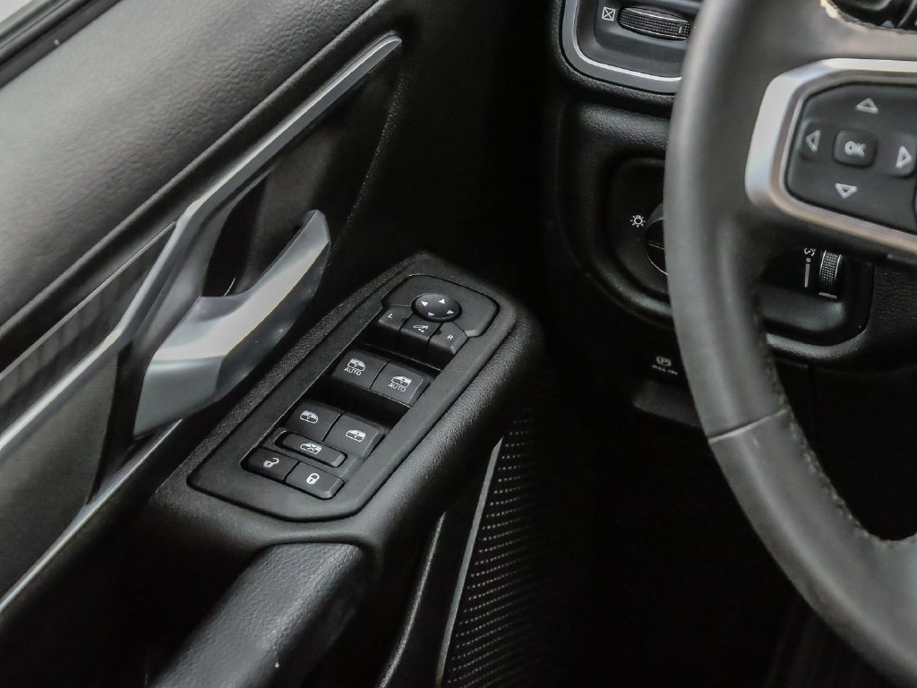 Used 2025 RAM 1500 Big Horn AWD/4WD image 29