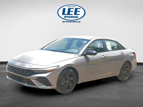 Certified 2026 Hyundai Elantra Sport FWD image 7