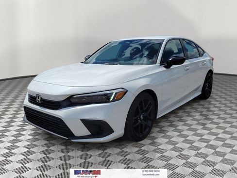 Used 2022 Honda Civic Sport image 2