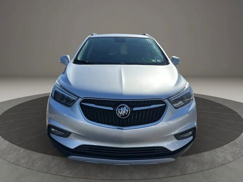 Used 2018 Buick Encore Essence AWD/4WD image 2