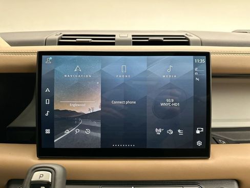 Certified 2025 Land Rover Defender 110 X-Dynamic SE image 11