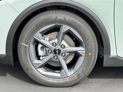 New 2026 Kia K4 LXS image 33