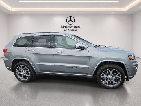 Used 2021 Jeep Grand Cherokee Overland AWD/4WD image 9