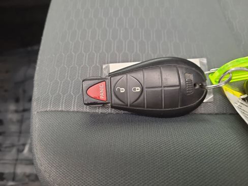 Used 2018 RAM 2500 Tradesman w/ Chrome Appearance Group image 28