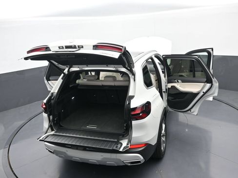 Used 2024 BMW X5 xDrive40i w/ Premium Package AWD/4WD image 38