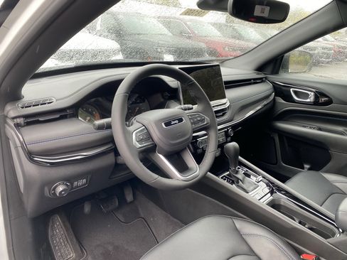 New 2026 Jeep Compass Limited image 8