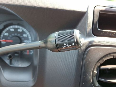 Used 2011 Ford E-350 and Econoline 350 XL w/ PWR Windows & Locks Group image 18