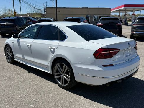 Used 2017 Volkswagen Passat 1.8T R-Line FWD image 3