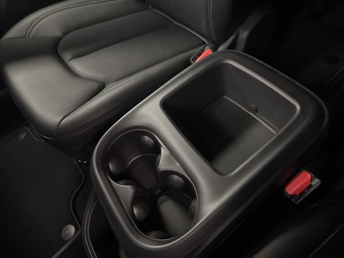 New 2026 Chrysler Pacifica Select image 25