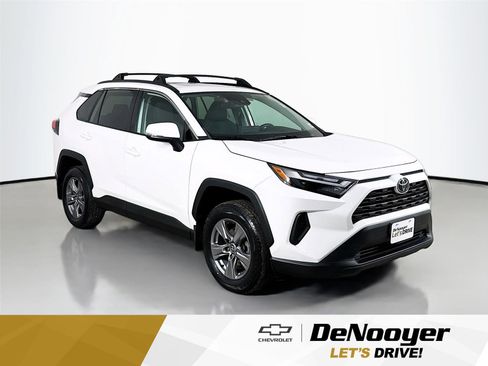 Used 2022 Toyota RAV4 XLE w/ Convenience Package image 1