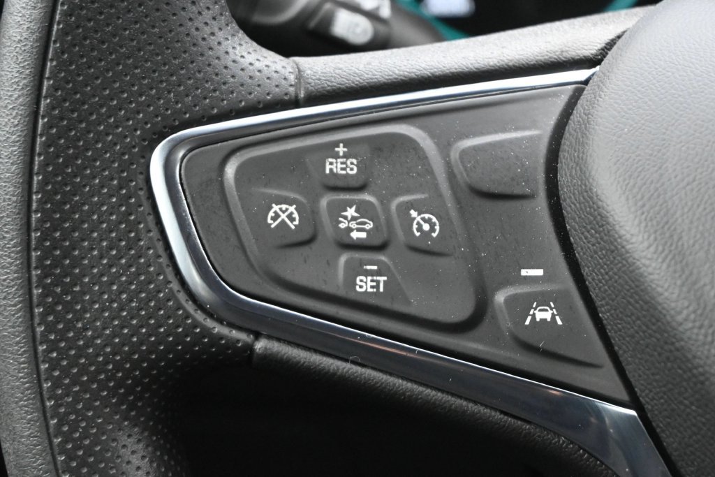 Used 2023 Chevrolet Malibu LT FWD image 5