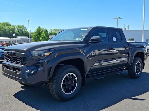 New 2026 Toyota Tacoma TRD Off-Road AWD/4WD image 3