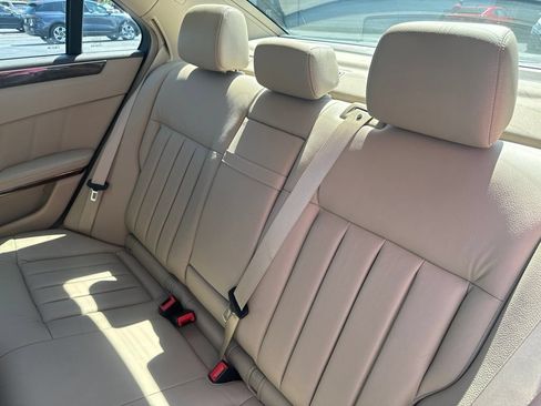 Used 2010 Mercedes-Benz E 350 Sedan image 28