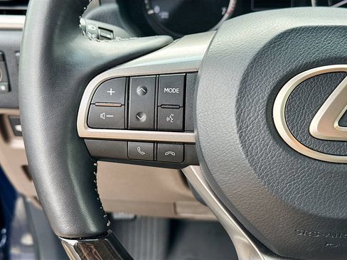 Used 2023 Lexus GX 460 Luxury w/ Accessory Package AWD/4WD image 12
