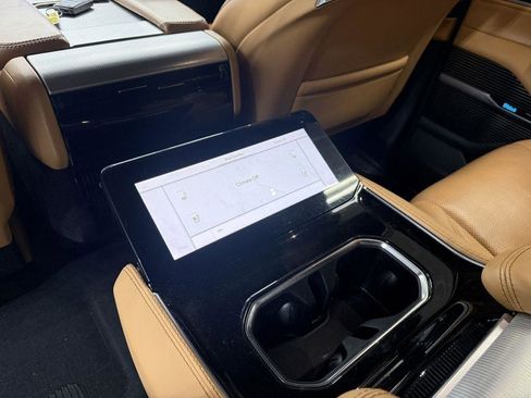 Used 2022 Jeep Grand Wagoneer Series III w/ Rear Seat Video Group 1 image 30