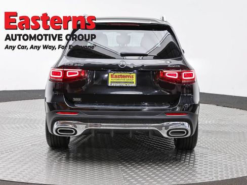 Used 2022 Mercedes-Benz GLB 250 4MATIC w/ AMG Line image 6