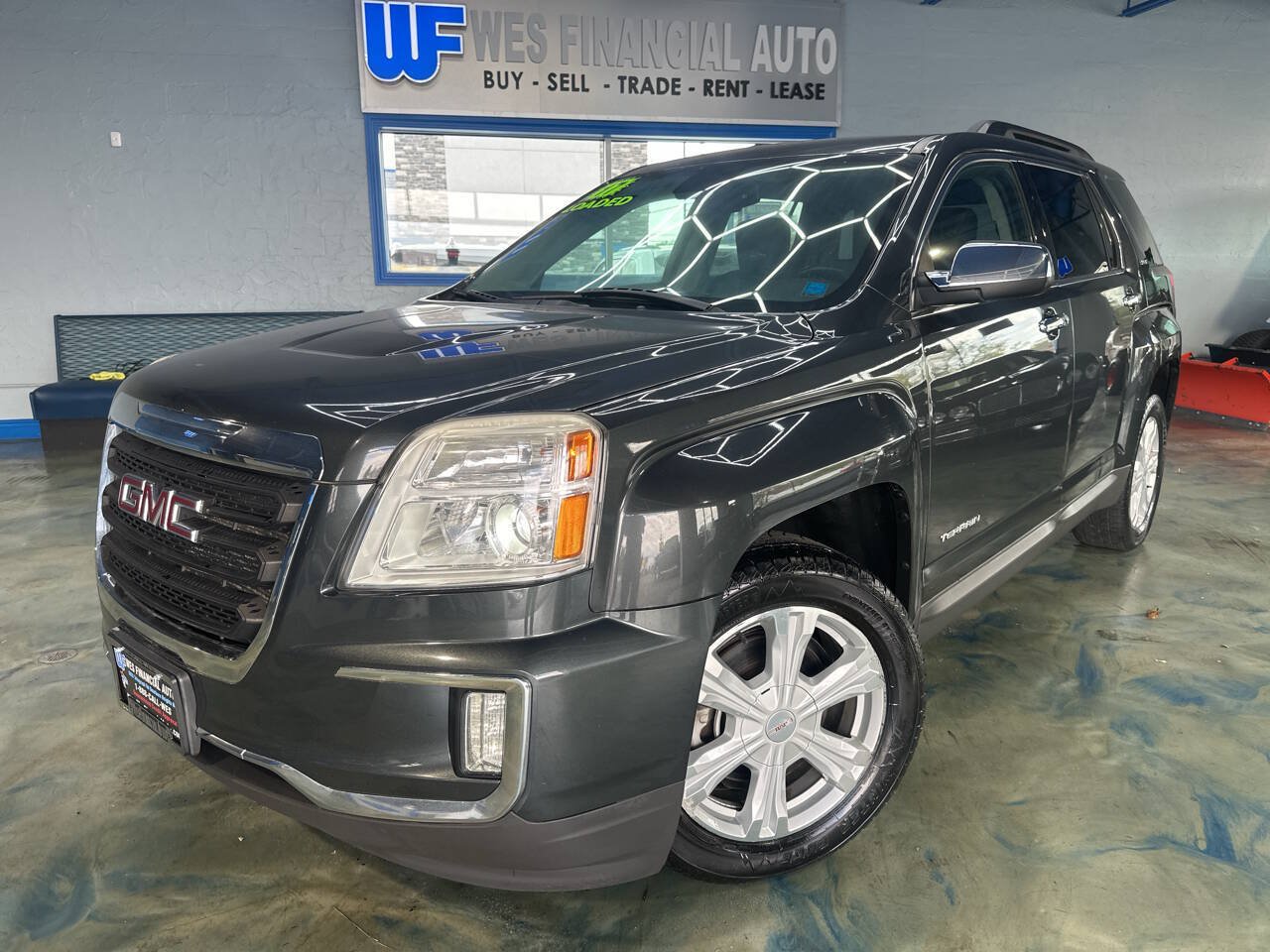 Used 2017 GMC Terrain SLE w/ Chrome Package FWD image 3