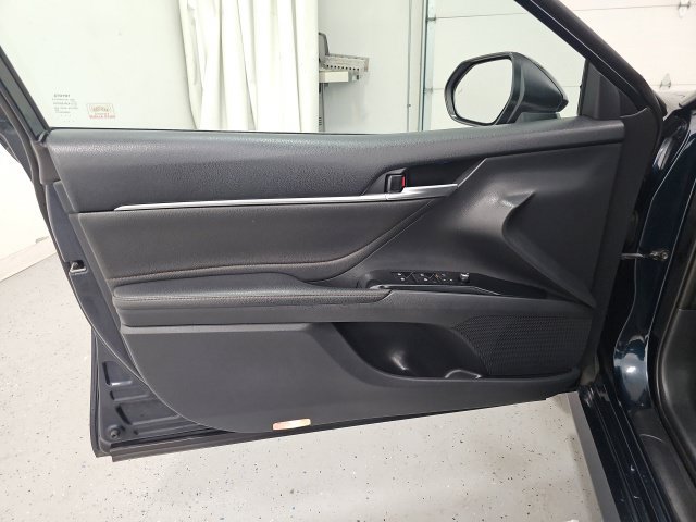 Used 2018 Toyota Camry XLE w/ Driver Assist Package FWD image 12