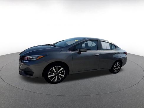 Used 2025 Nissan Versa SV FWD image 7