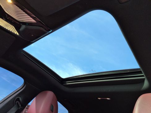 Certified 2024 BMW i4 eDrive35 w/ Premium Package image 28