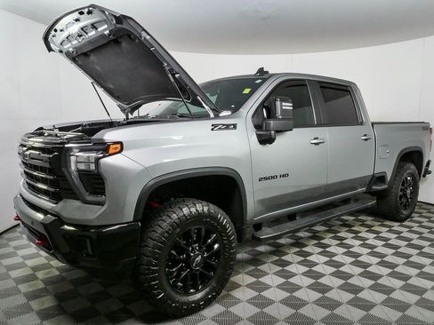 Used 2025 Chevrolet Silverado 2500 LT w/ Trail Boss Package AWD/4WD image 30