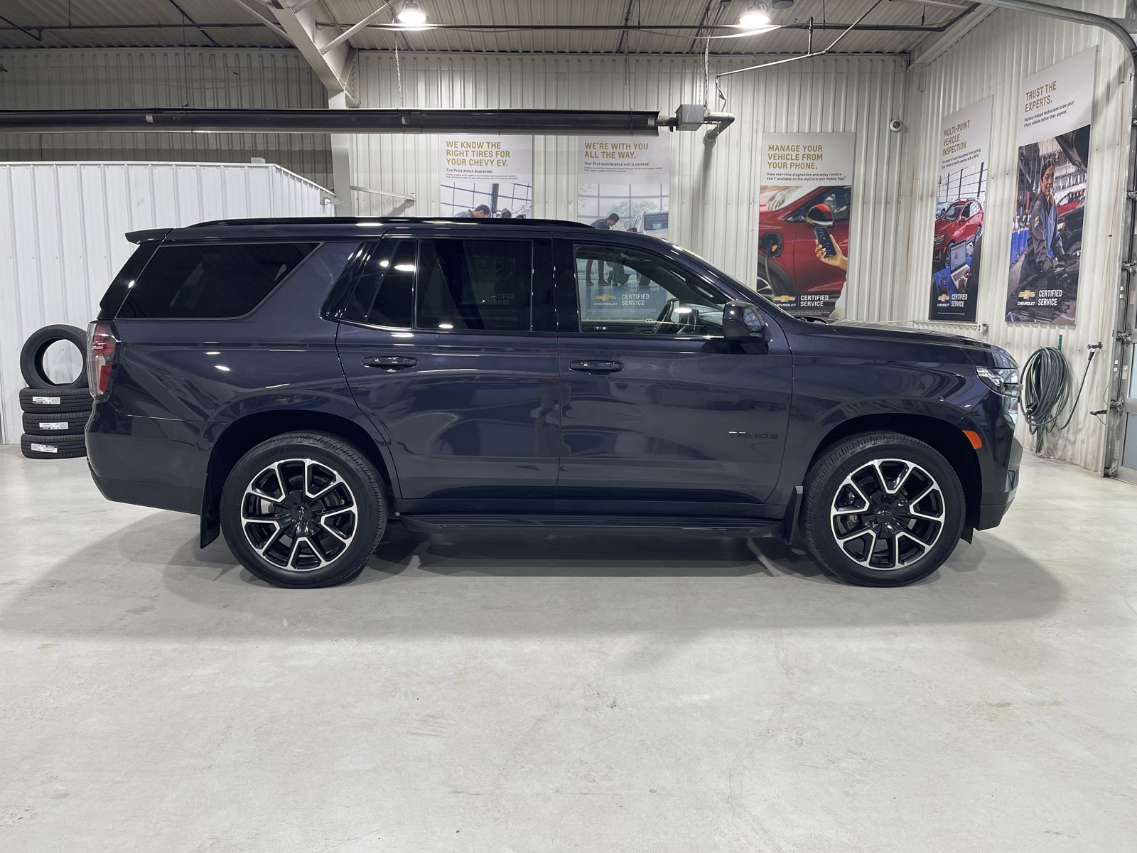 Used 2023 Chevrolet Tahoe RST AWD/4WD image 9