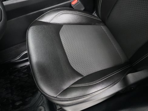 Used 2024 Jeep Compass Latitude w/ Sun and Sound Group image 11